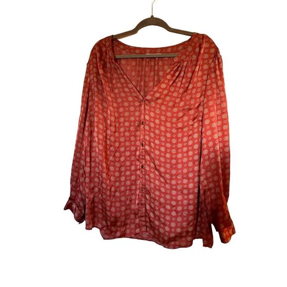 Roz & Ali Satiny Blouse - Picture 1 of 5